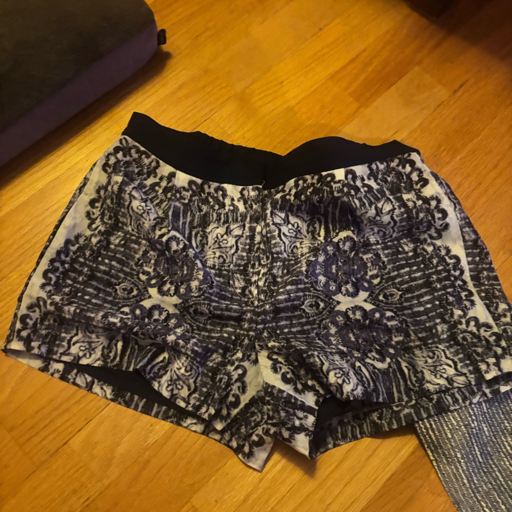 1. State Black and White Patterned Women Shorts